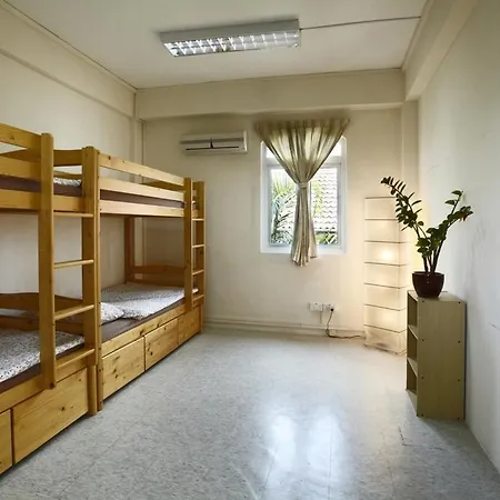 Station 34 Albergue Istambul